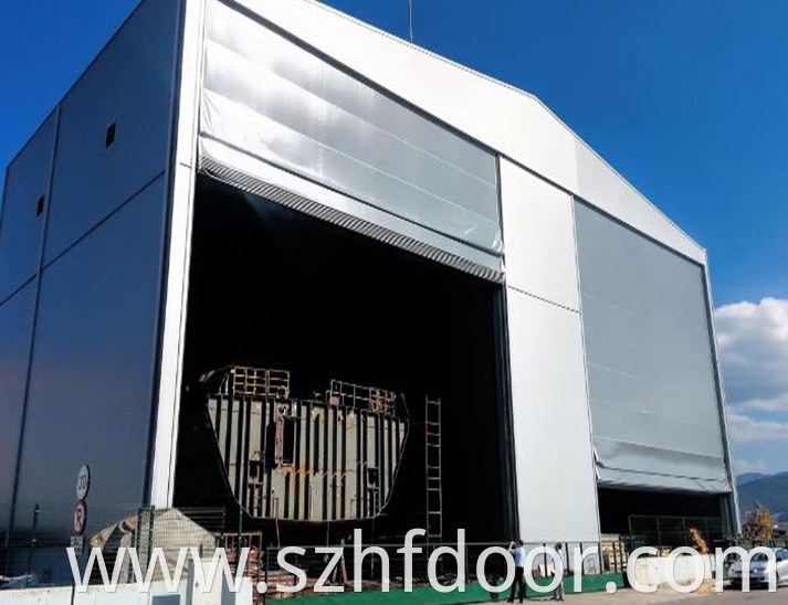 Flexible lifting large door